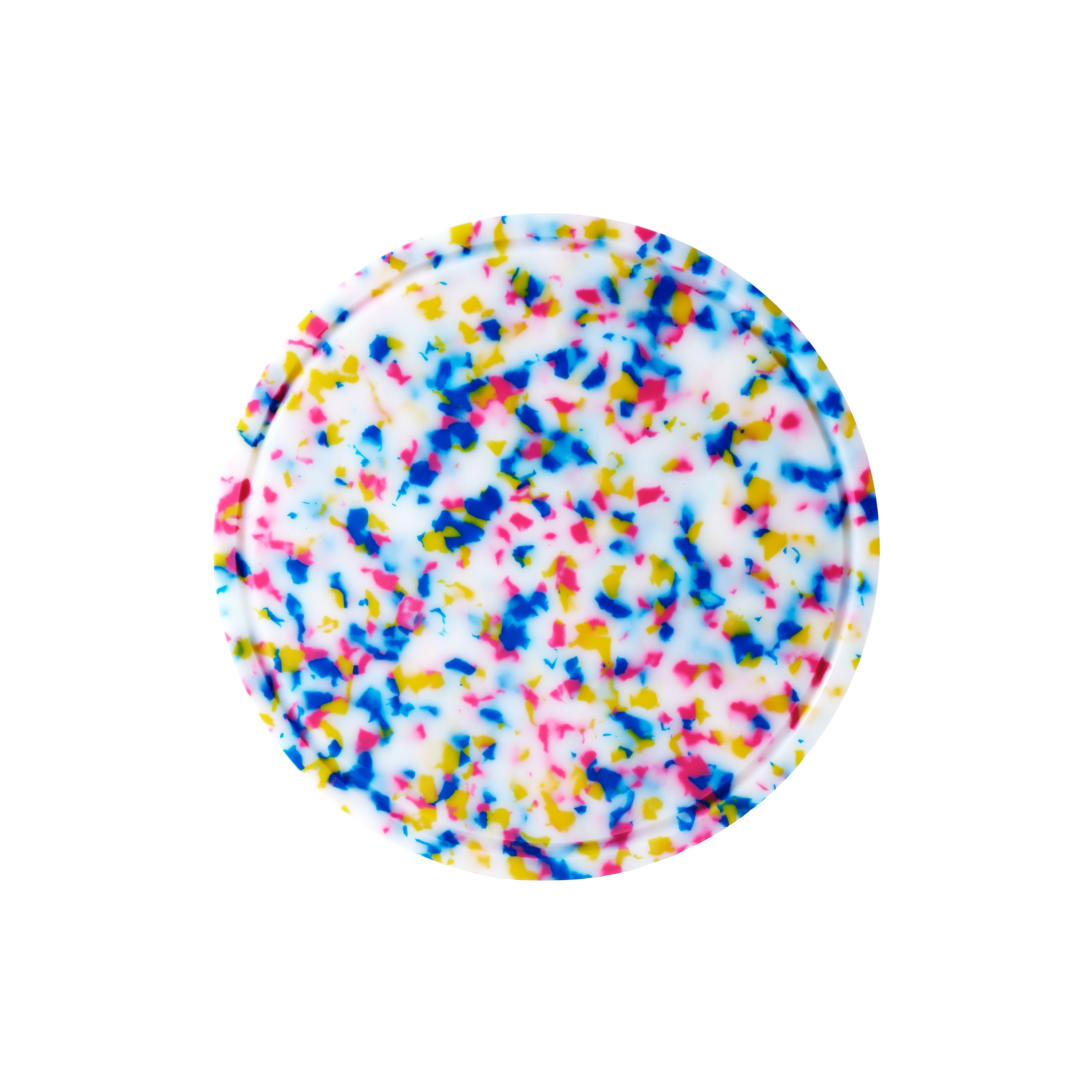Round cutting board with multicoloured speckles, made from recycled BPA-free plastic